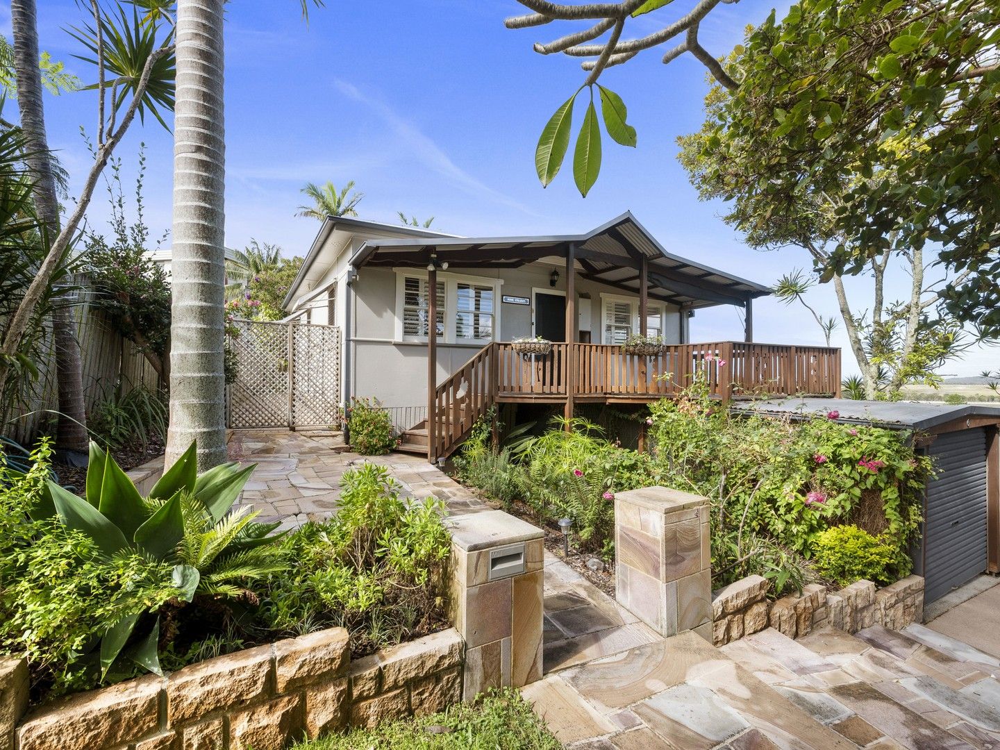 6 Dibbs Street, Coffs Harbour Jetty NSW 2450 House For Rent Domain