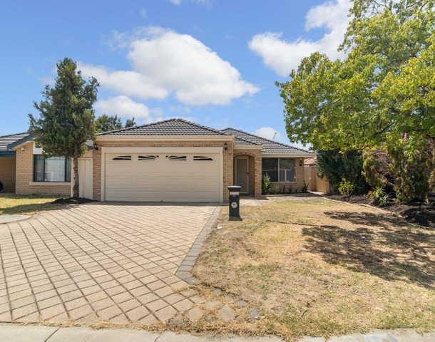 11 Holton Way, Cannington WA 6107