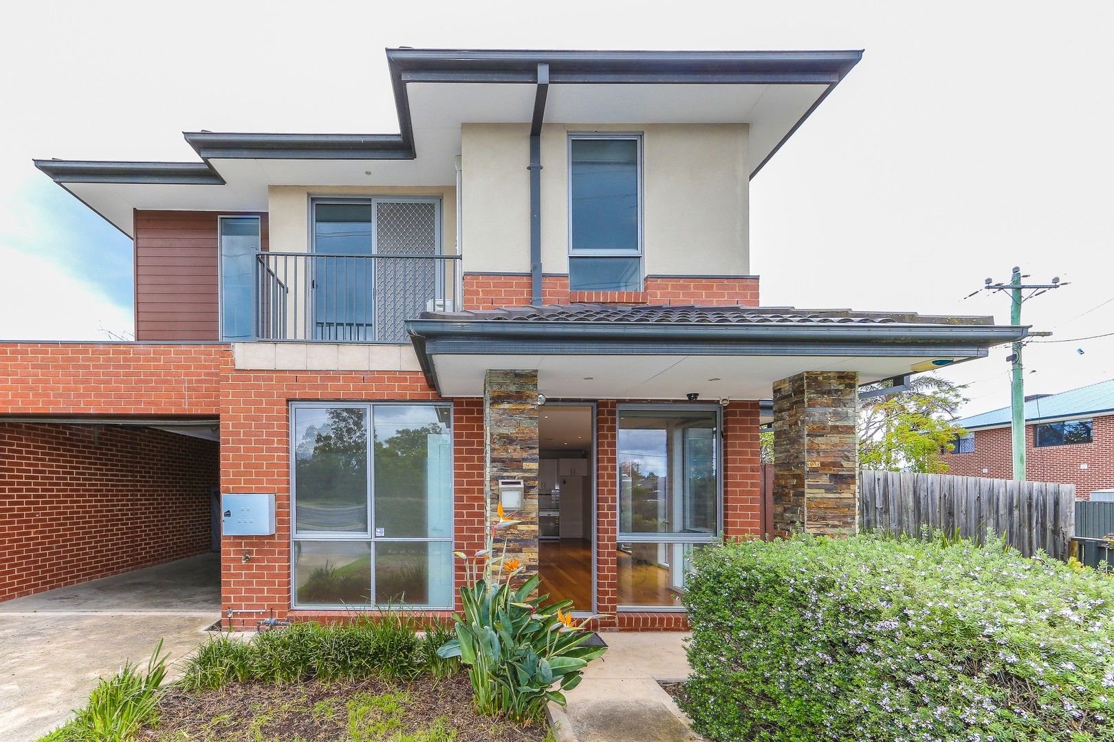 223 Westall Road, Clayton South VIC 3169 Townhouse For Rent 500