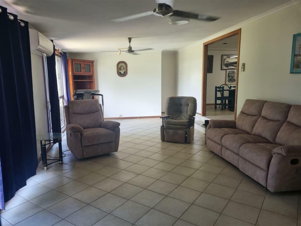 11 Atkinson St, Proserpine QLD 4800, Image 2