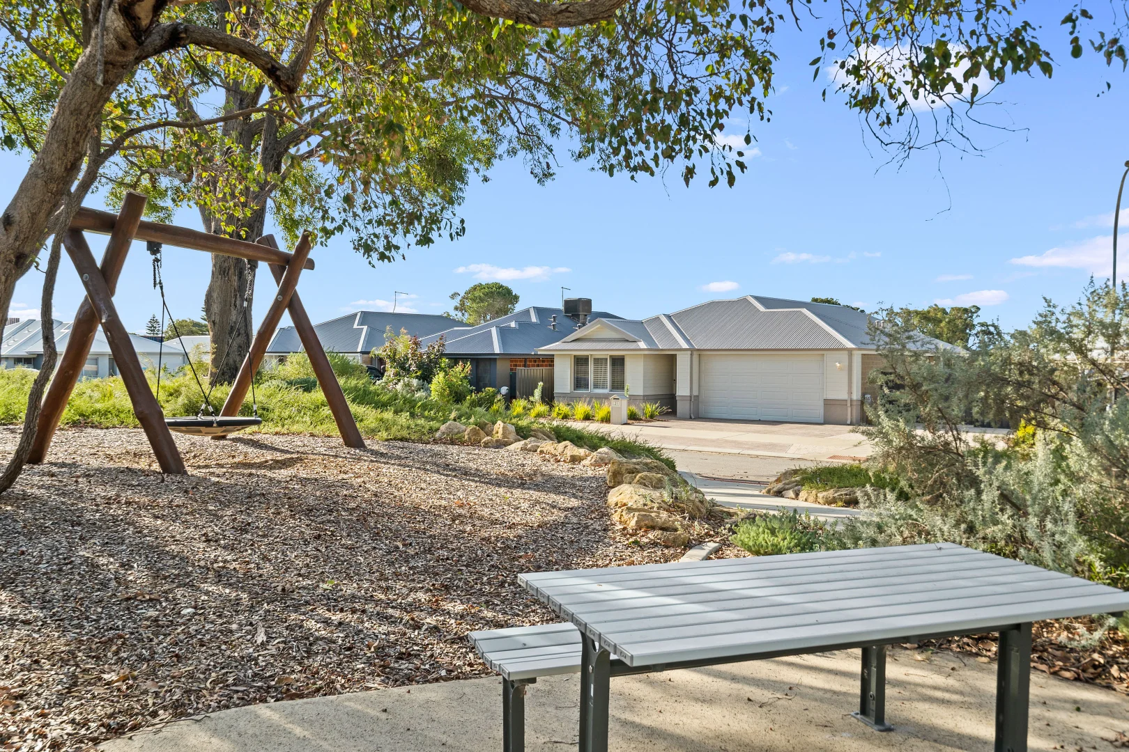 Additional image 24 of 21 Waardong Court, Halls Head WA 6210