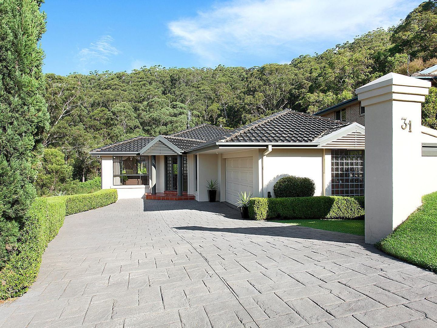 31 Thames Drive, Erina NSW 2250