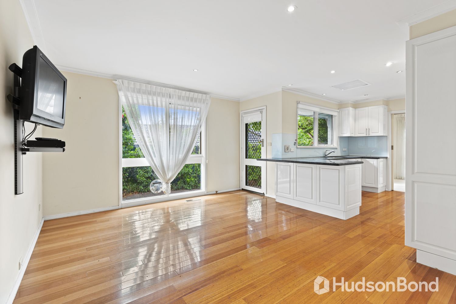 3 bedrooms House in 10 Kelly Street DONCASTER VIC, 3108