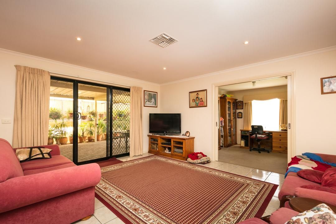 2 Edmund Barton Court, Mildura VIC 3500, Image 1