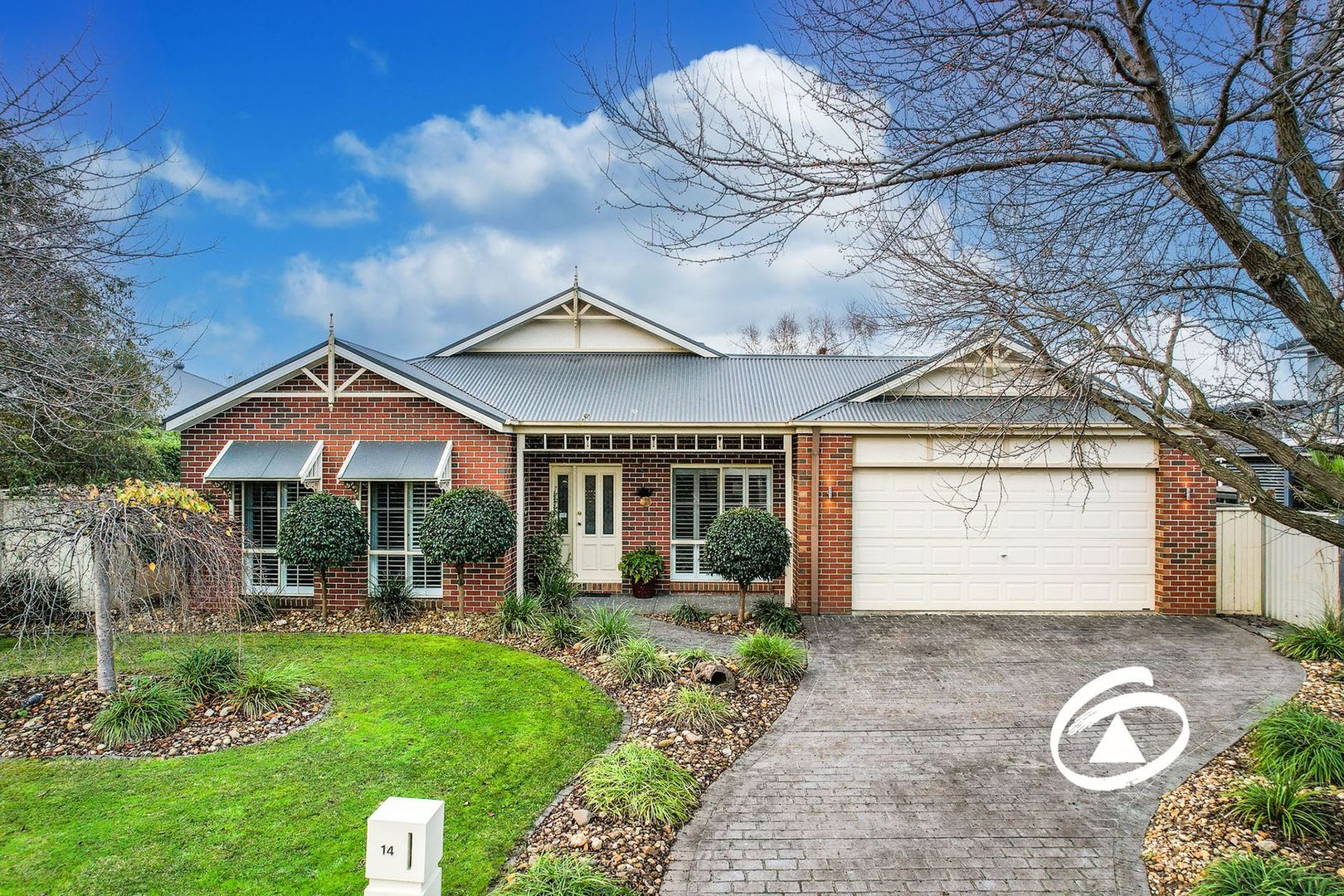 14 Benambra Close, Pakenham VIC 3810