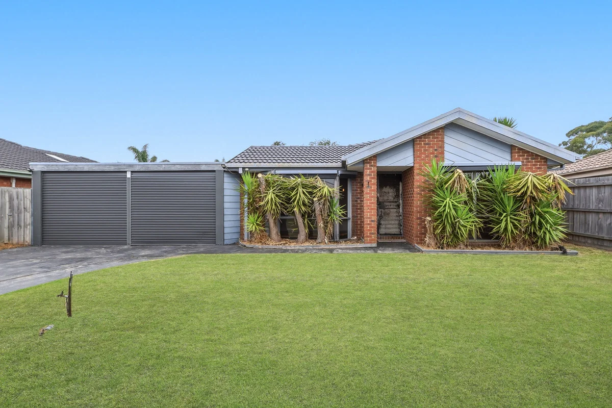 4 Maria Court, Cranbourne North VIC 3977