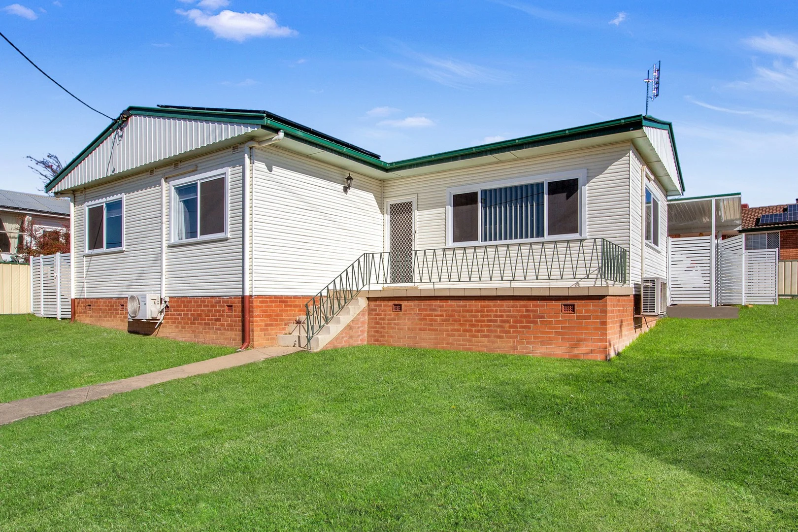 2 McRae Street, Tamworth NSW 2340