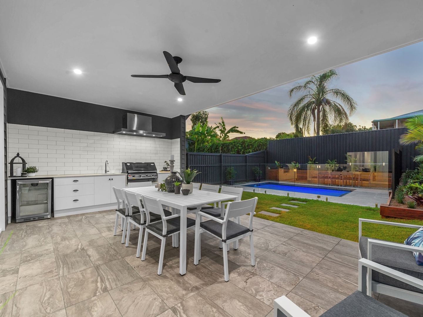 6 Sage Street, Carina QLD 4152, Image 2