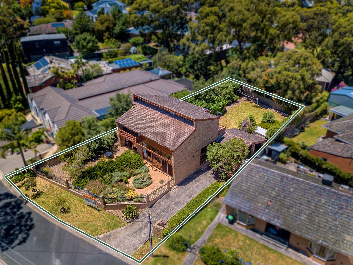 4 bedrooms House in 12 Nilpinna Street BURNSIDE SA, 5066