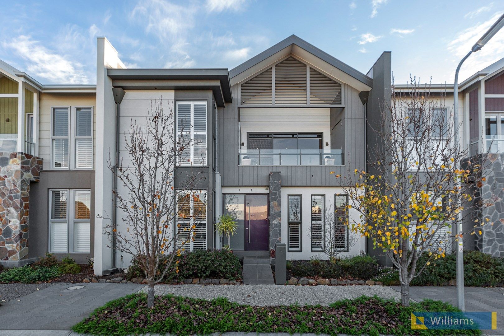 3 bedrooms House in 6 Lakeview Avenue WILLIAMSTOWN VIC, 3016