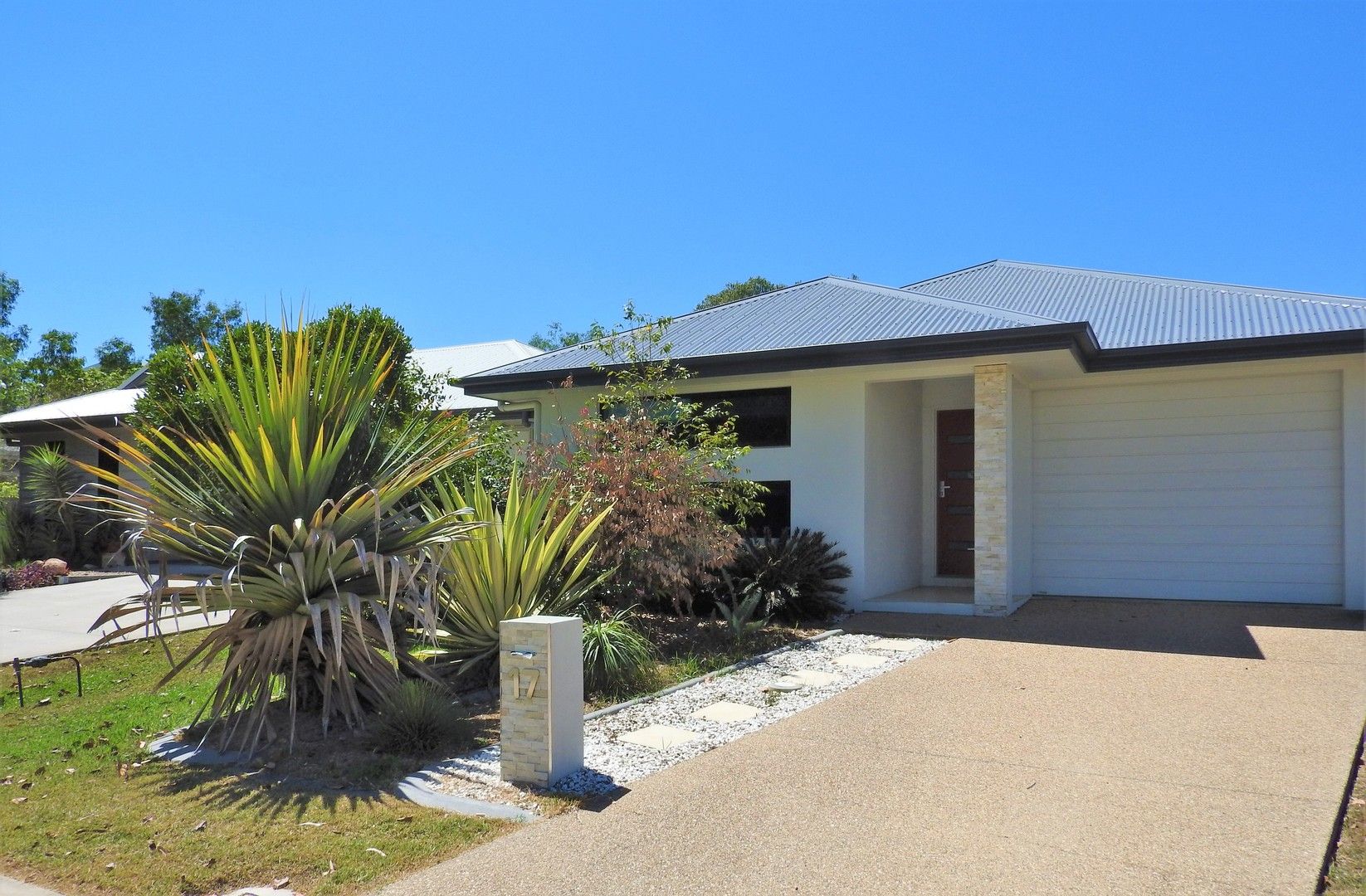 3 bedrooms House in 17 Darter Street OONOONBA QLD, 4811