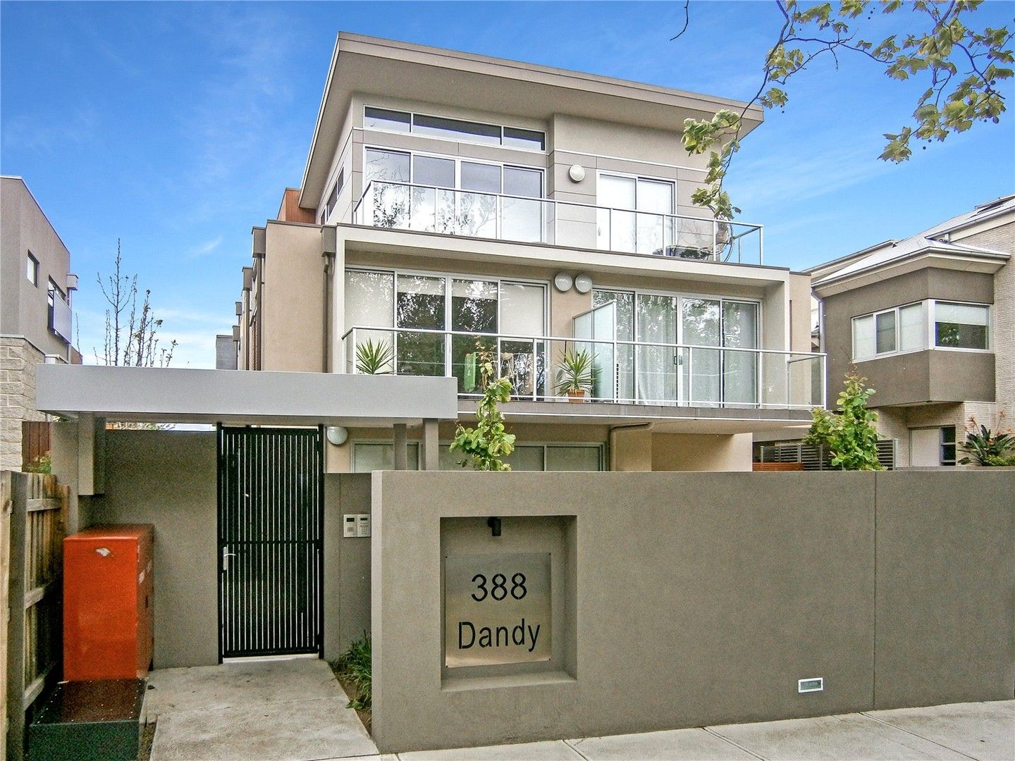 2 bedrooms Apartment / Unit / Flat in 8/388 Dandenong Road CAULFIELD NORTH VIC, 3161