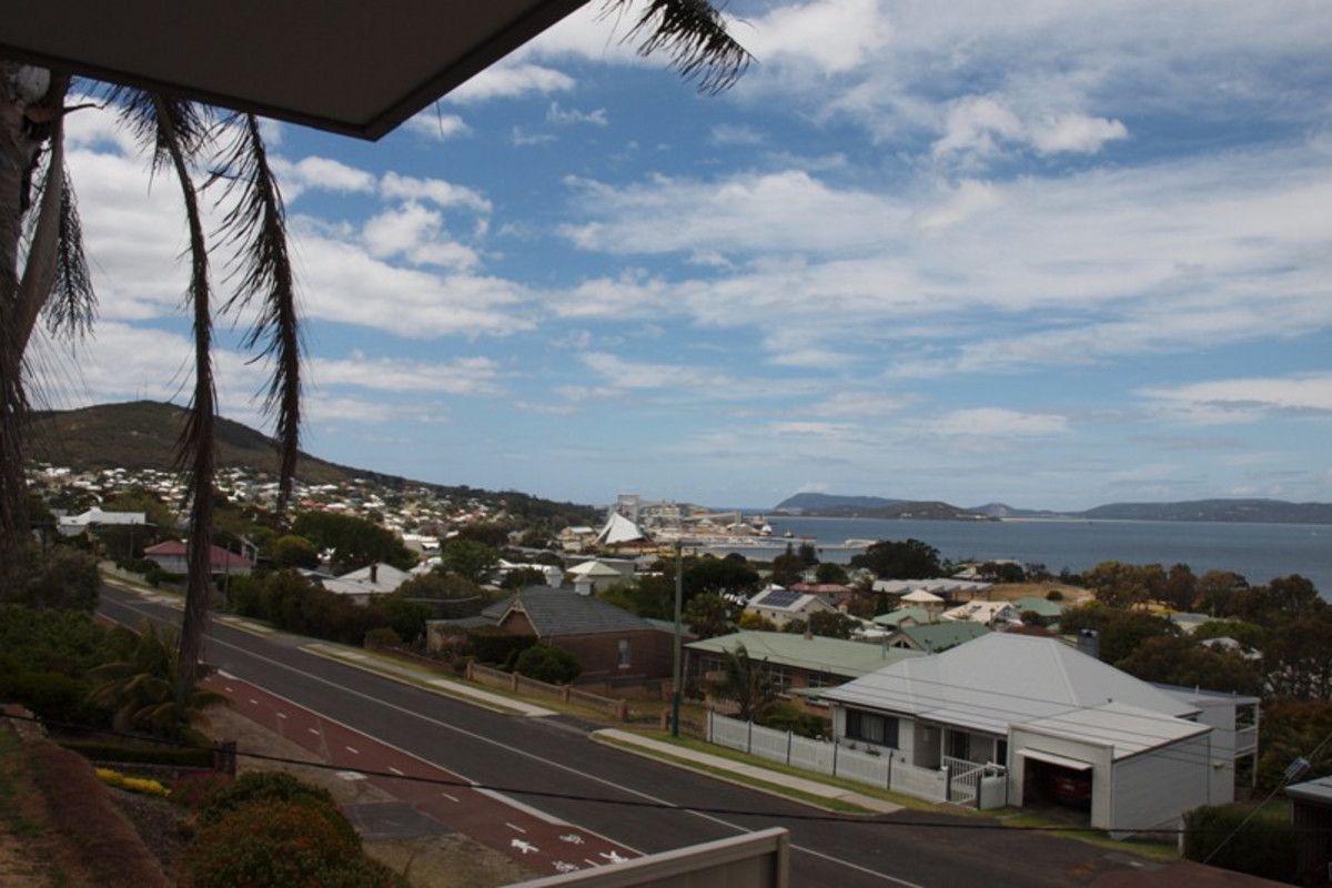 3 bedrooms House in 214 Grey Street West ALBANY WA, 6330