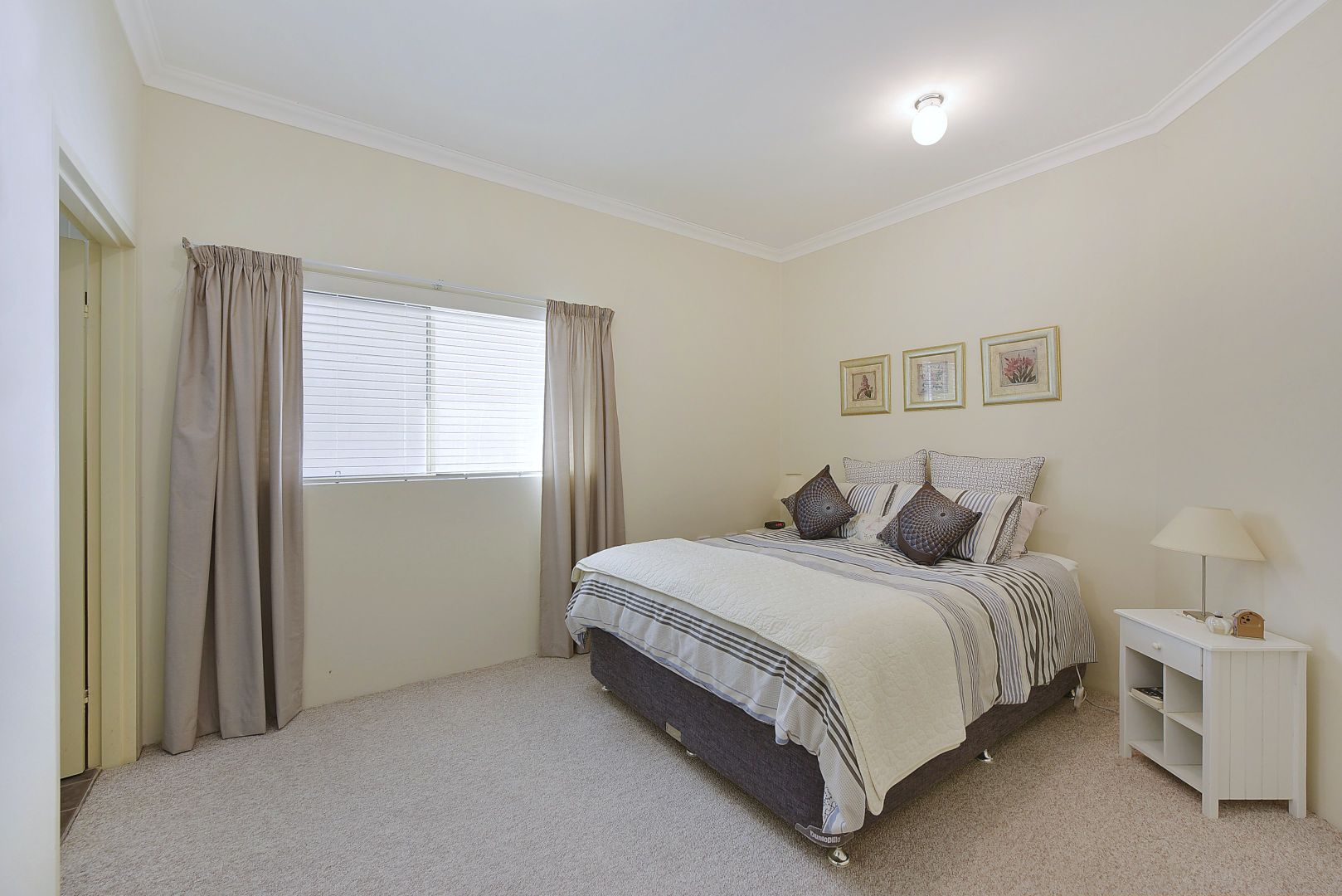 8/23 Thompson Close, West Pennant Hills NSW 2125, Image 2