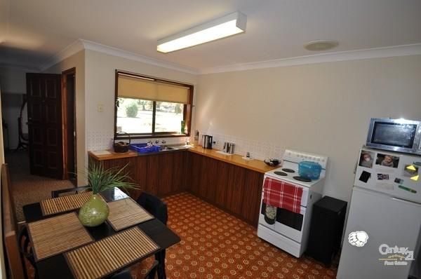7 and 7a Springfield Way, DUBBO NSW 2830, Image 2