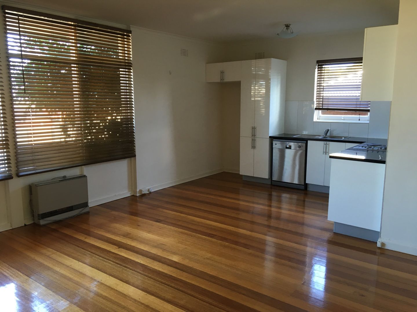 1/19 Cole Street, Herne Hill VIC 3218 Apartment For Rent 340 Domain