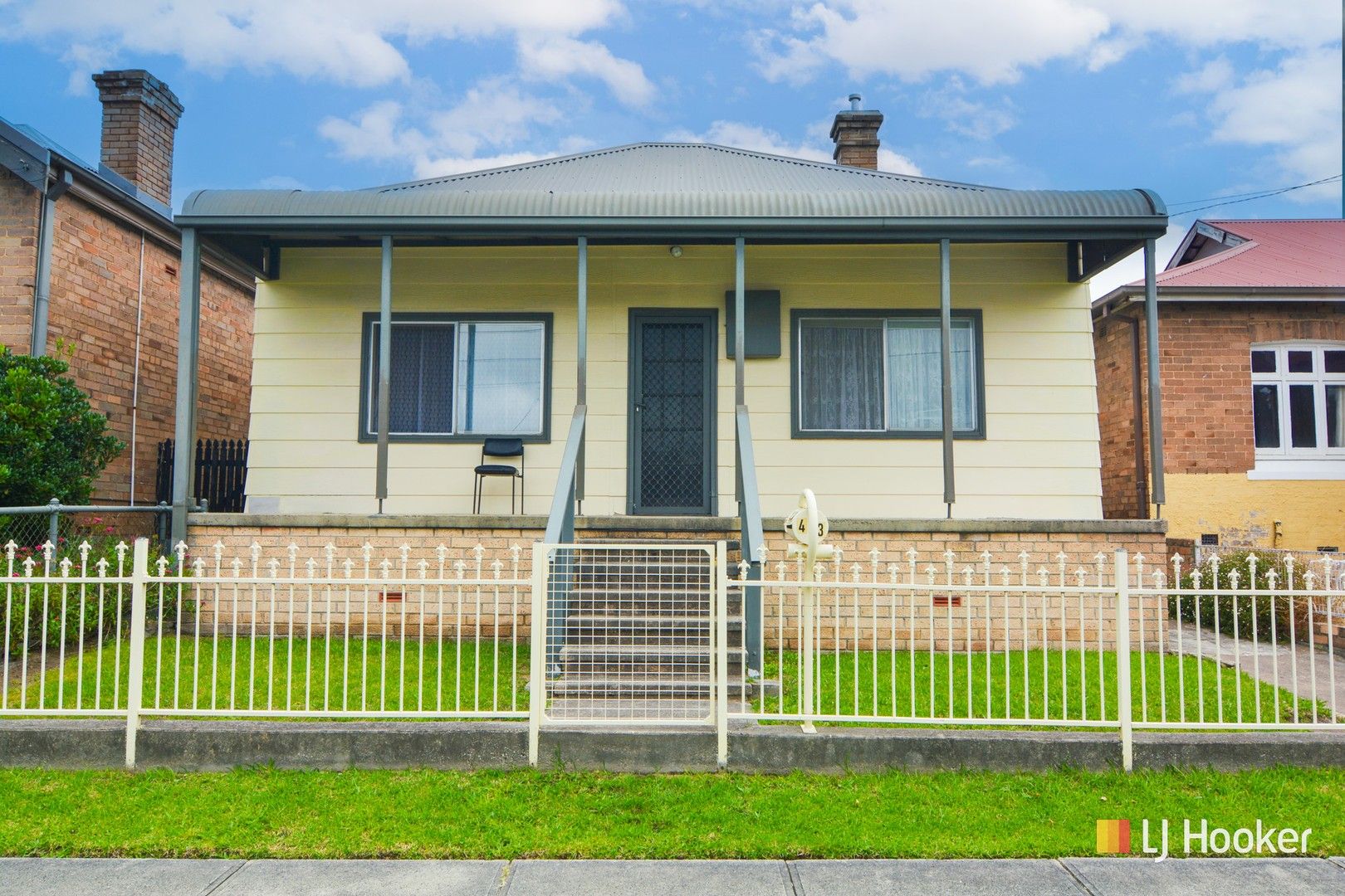 3 bedrooms House in 43 Chifley Road LITHGOW NSW, 2790
