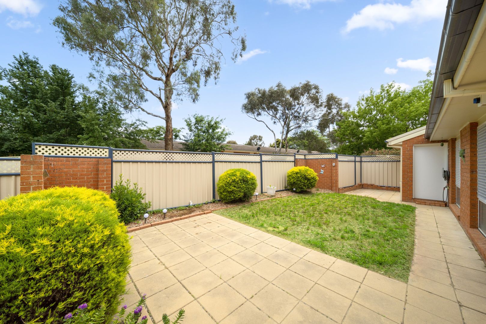 8/17 Elm Way, Jerrabomberra NSW 2619, Image 2