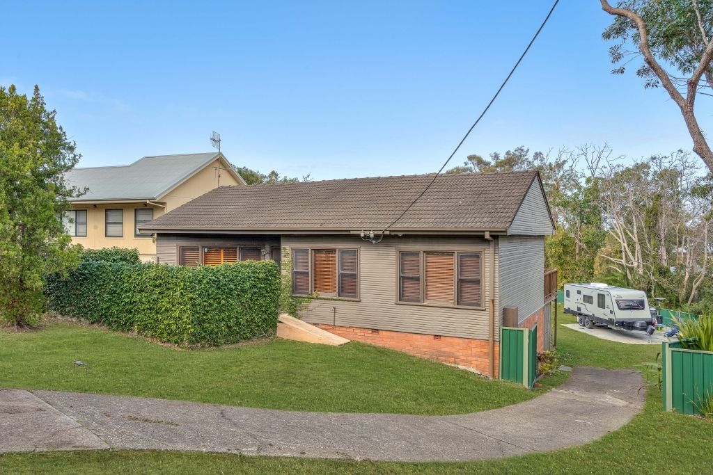 6 Belmont Cres, Belmont NSW 2280, Image 1