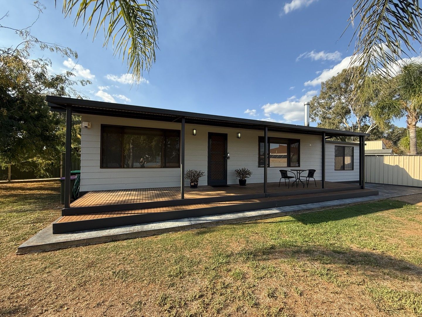 2 bedrooms House in 38 Ligar Street BUNDALONG VIC, 3730