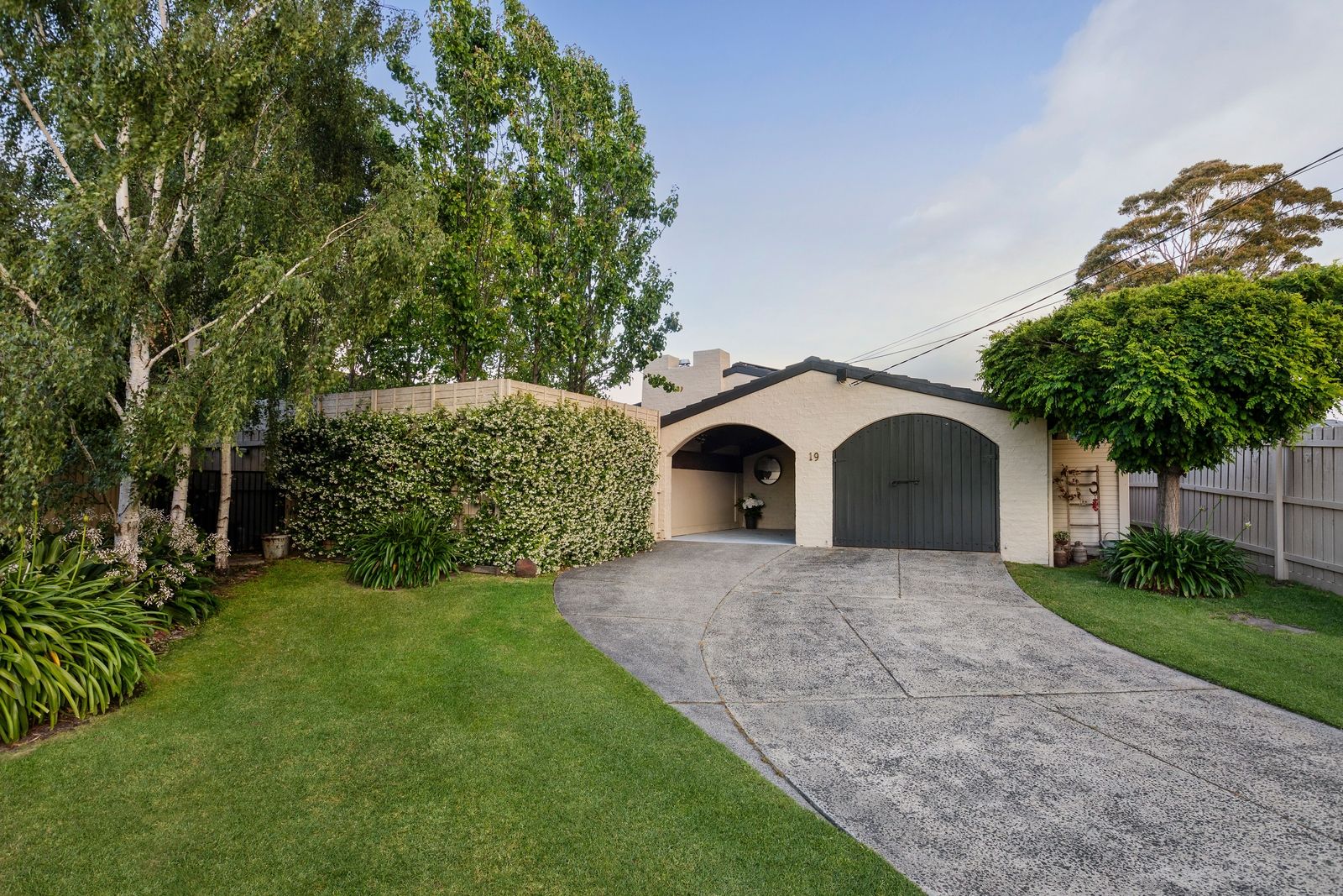 19 Hillingdon Court, Dingley Village VIC 3172, Image 0