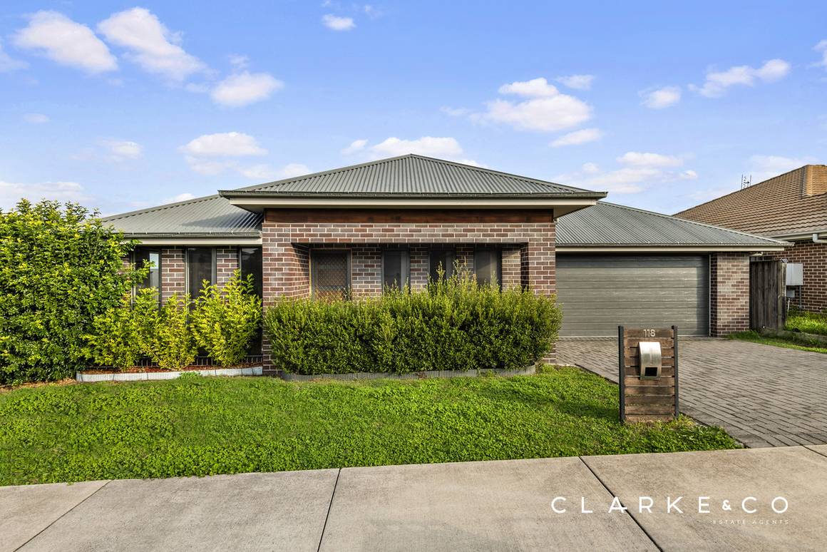 Picture of 118 McKeachie Drive, ABERGLASSLYN NSW 2320