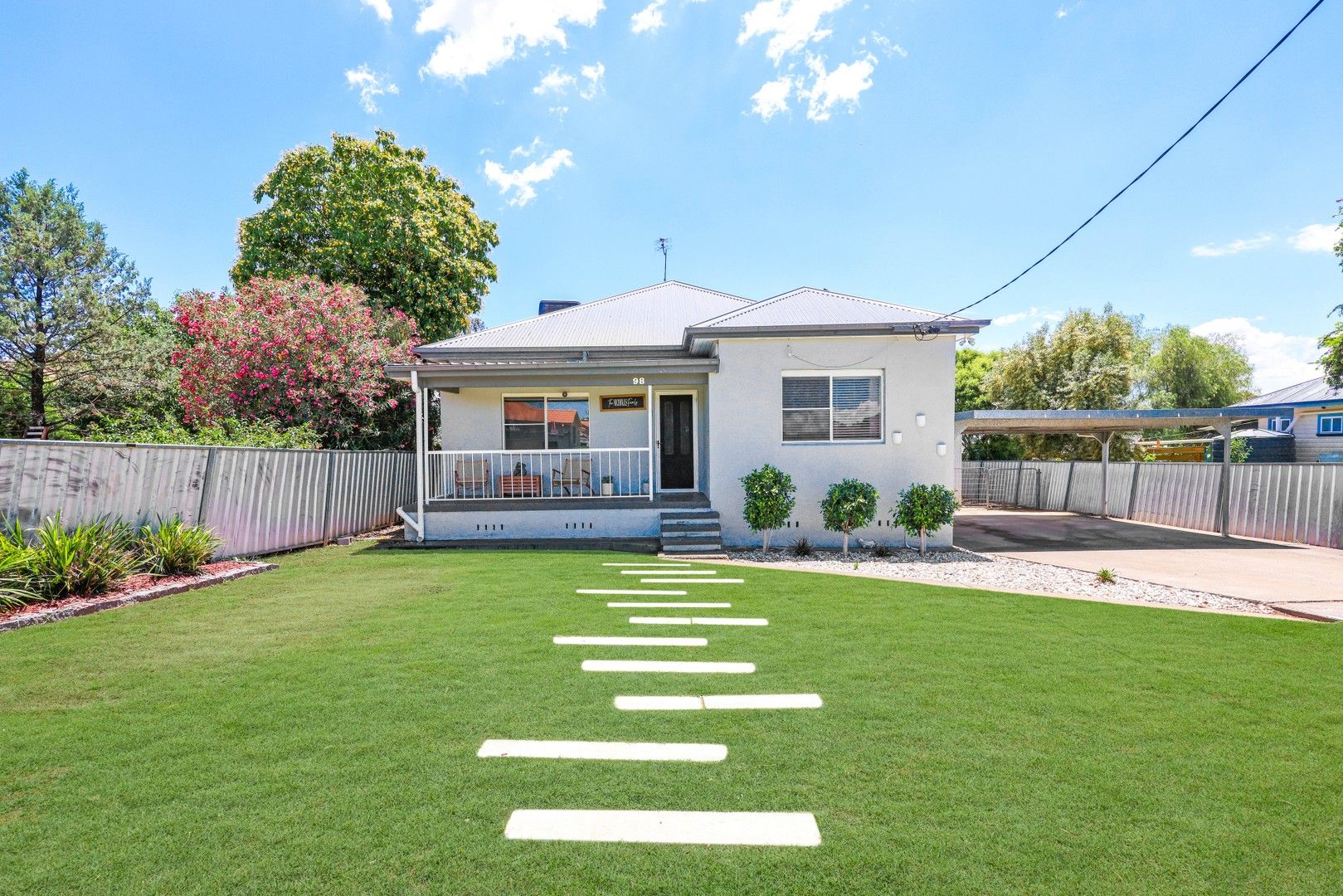 3 bedrooms House in 98 Flinders Street TAMWORTH NSW, 2340