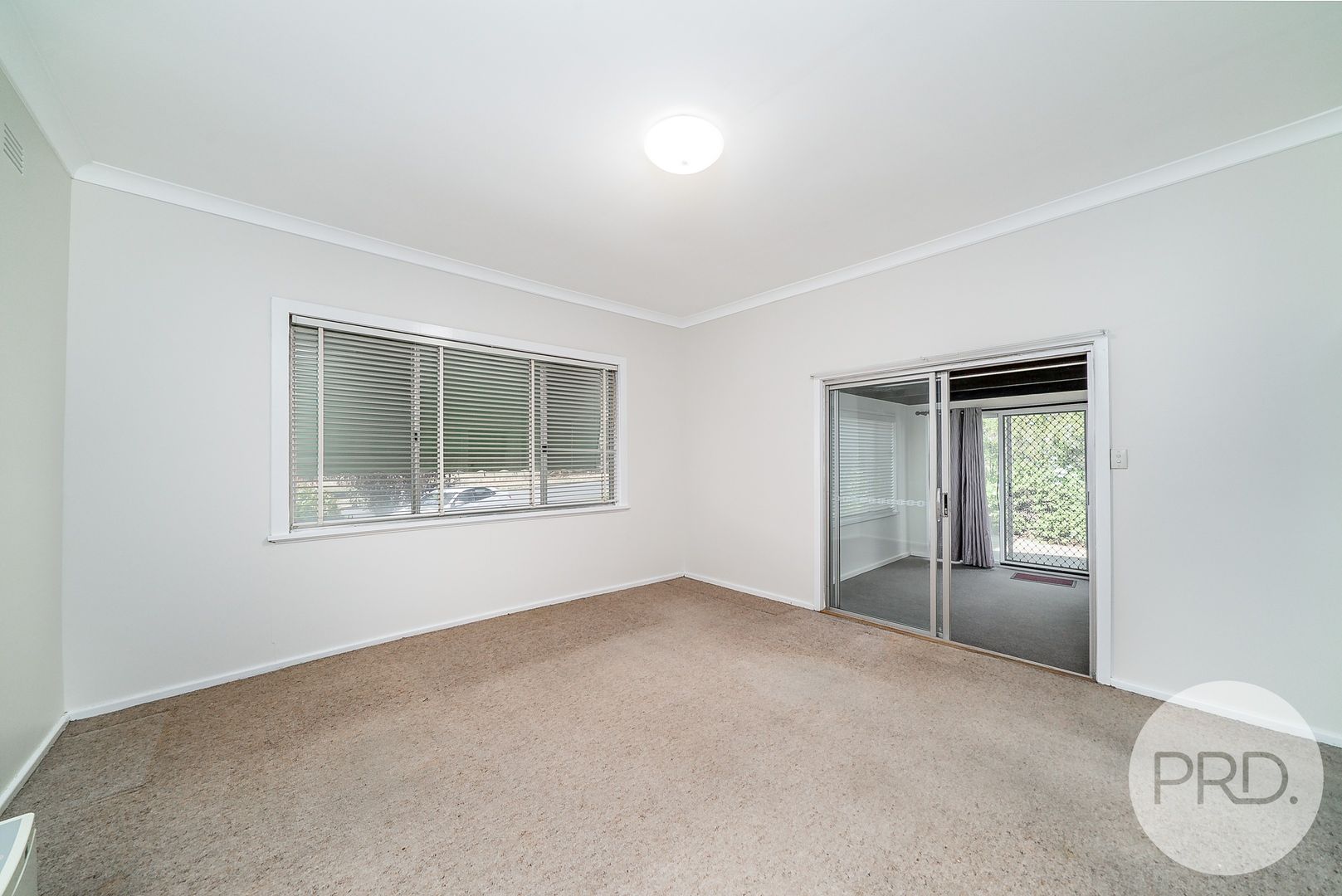 154 Fernleigh Road, Mount Austin NSW 2650, Image 2