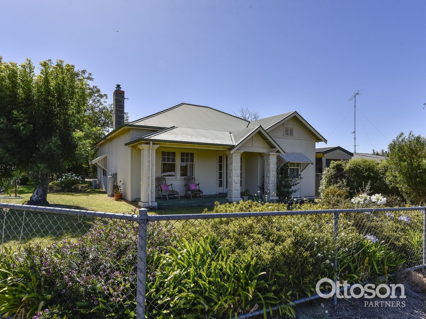 1 Cedar Avenue, Naracoorte SA 5271, Image 0