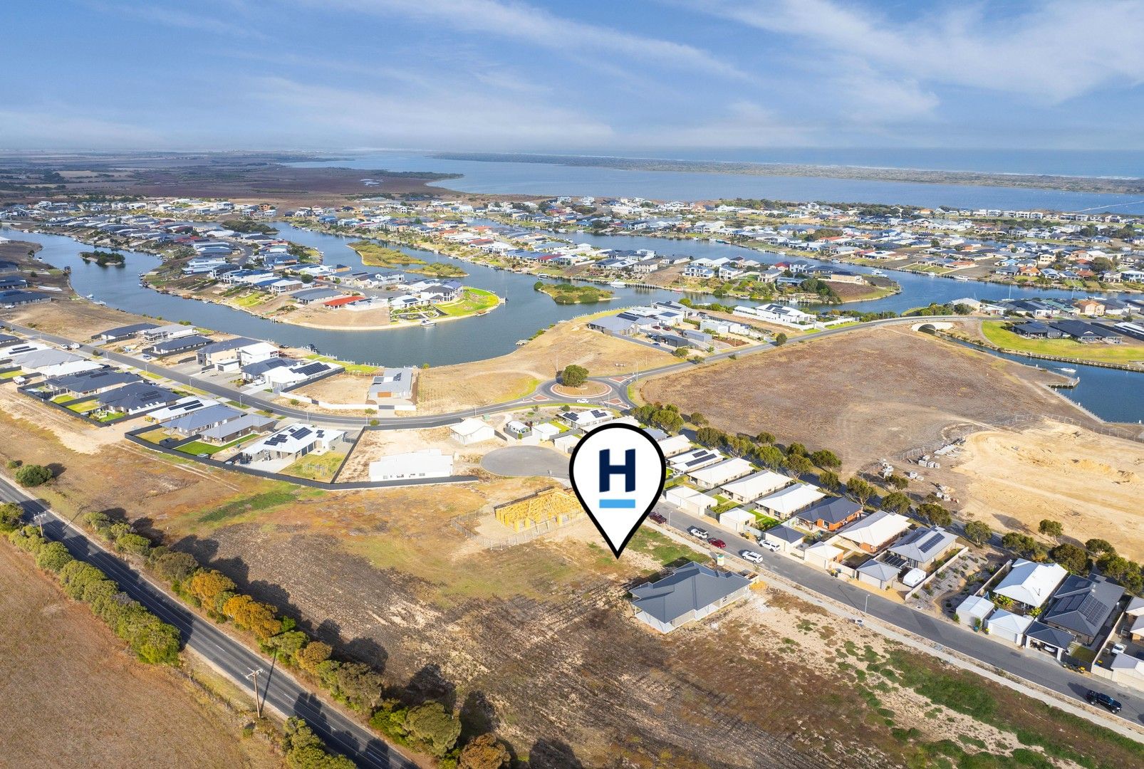 10 Maranoa Place, Hindmarsh Island SA 5214, Image 0