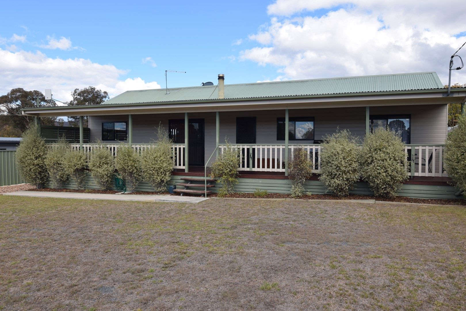 57 Douglas Street, Tenterfield NSW 2372, Image 0