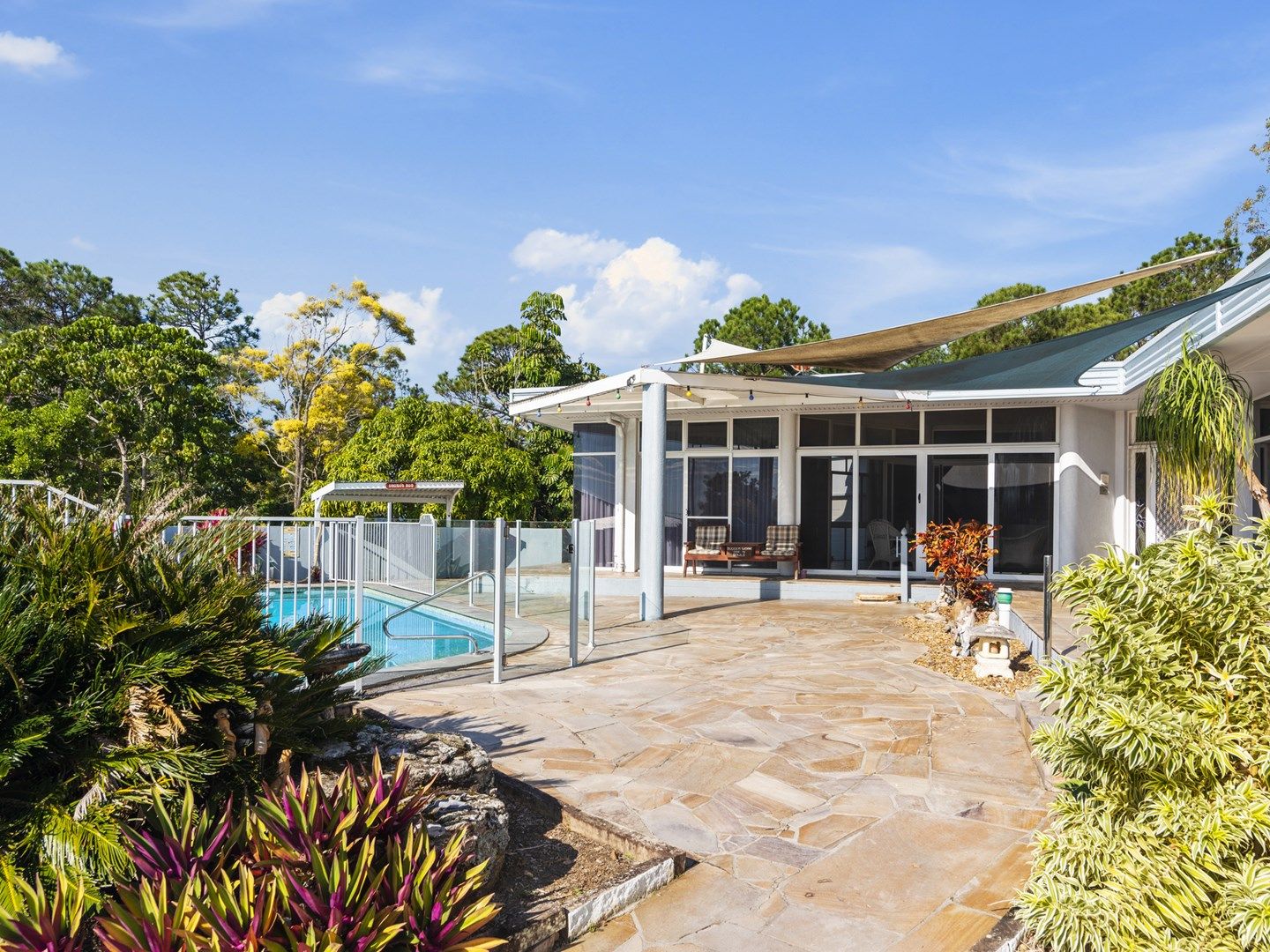 126 K P McGrath Drive, Elanora QLD 4221, Image 1