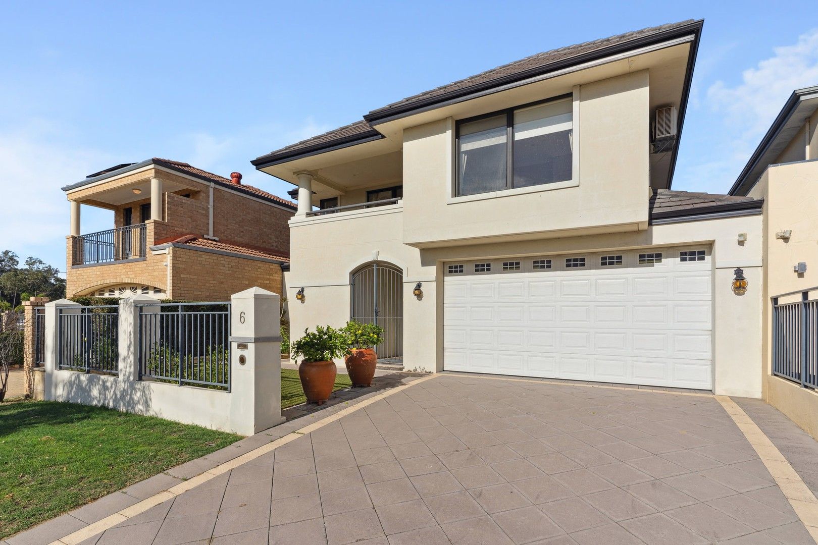 4 bedrooms House in 6 Waterview Parade ASCOT WA, 6104