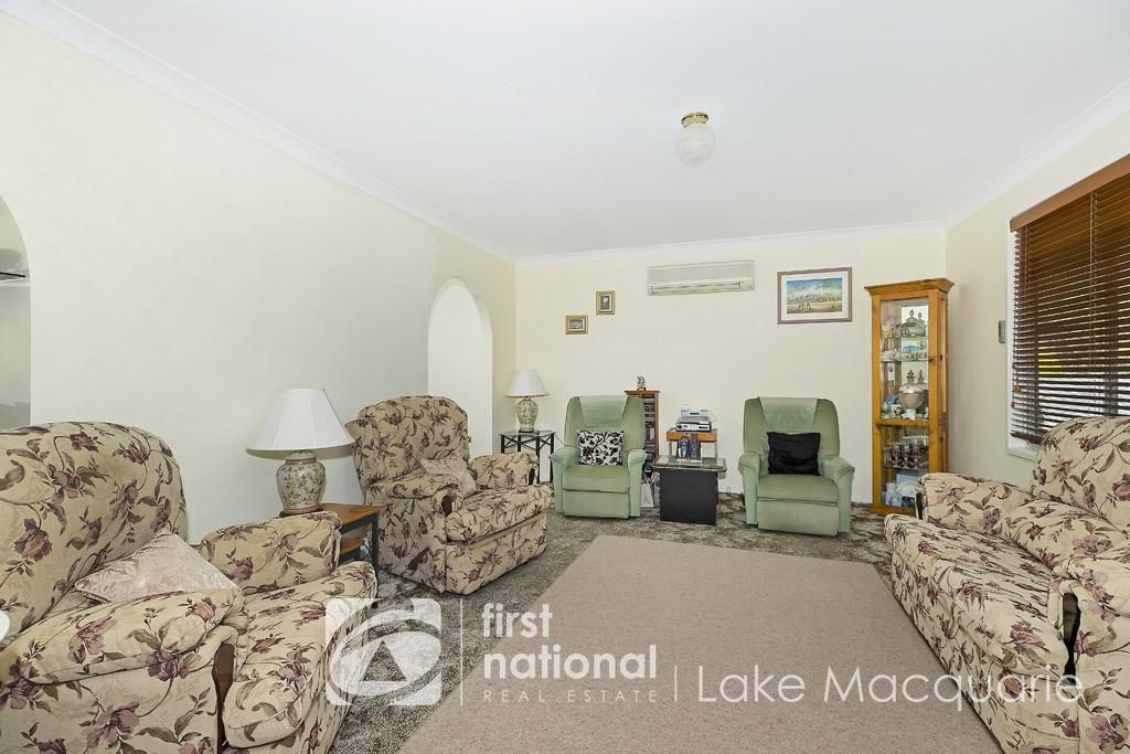 4 Lake Macquarie Close, Fennell Bay NSW 2283, Image 2