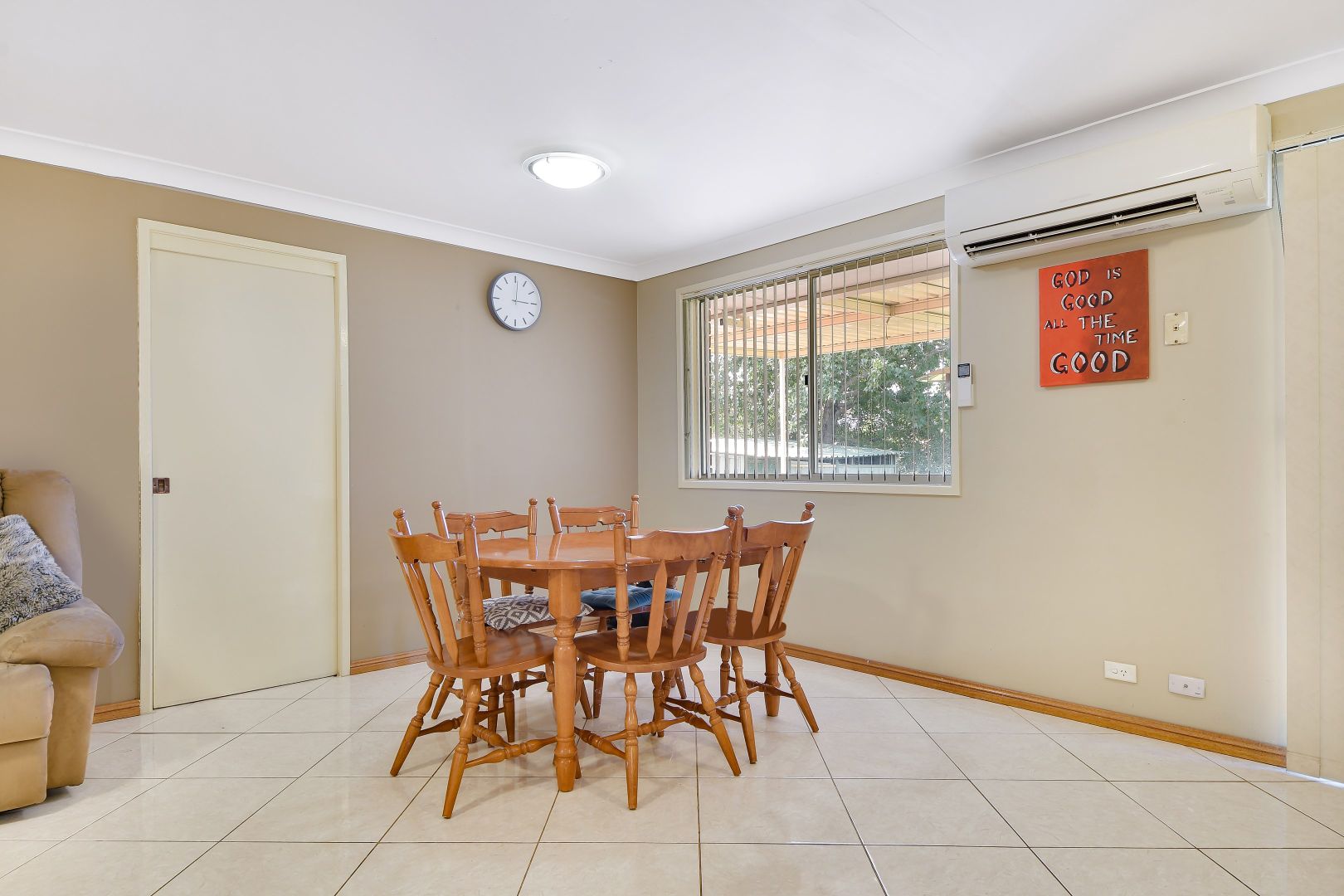 10 Semillon Crescent, Eschol Park NSW 2558, Image 2