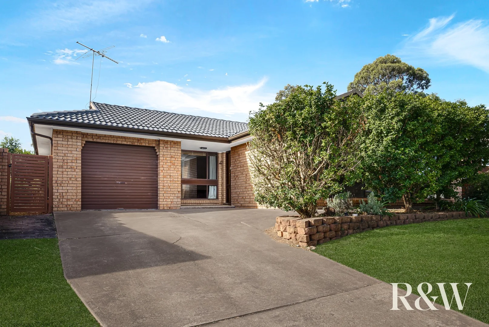 14 Hascombe Way, St Clair NSW 2759