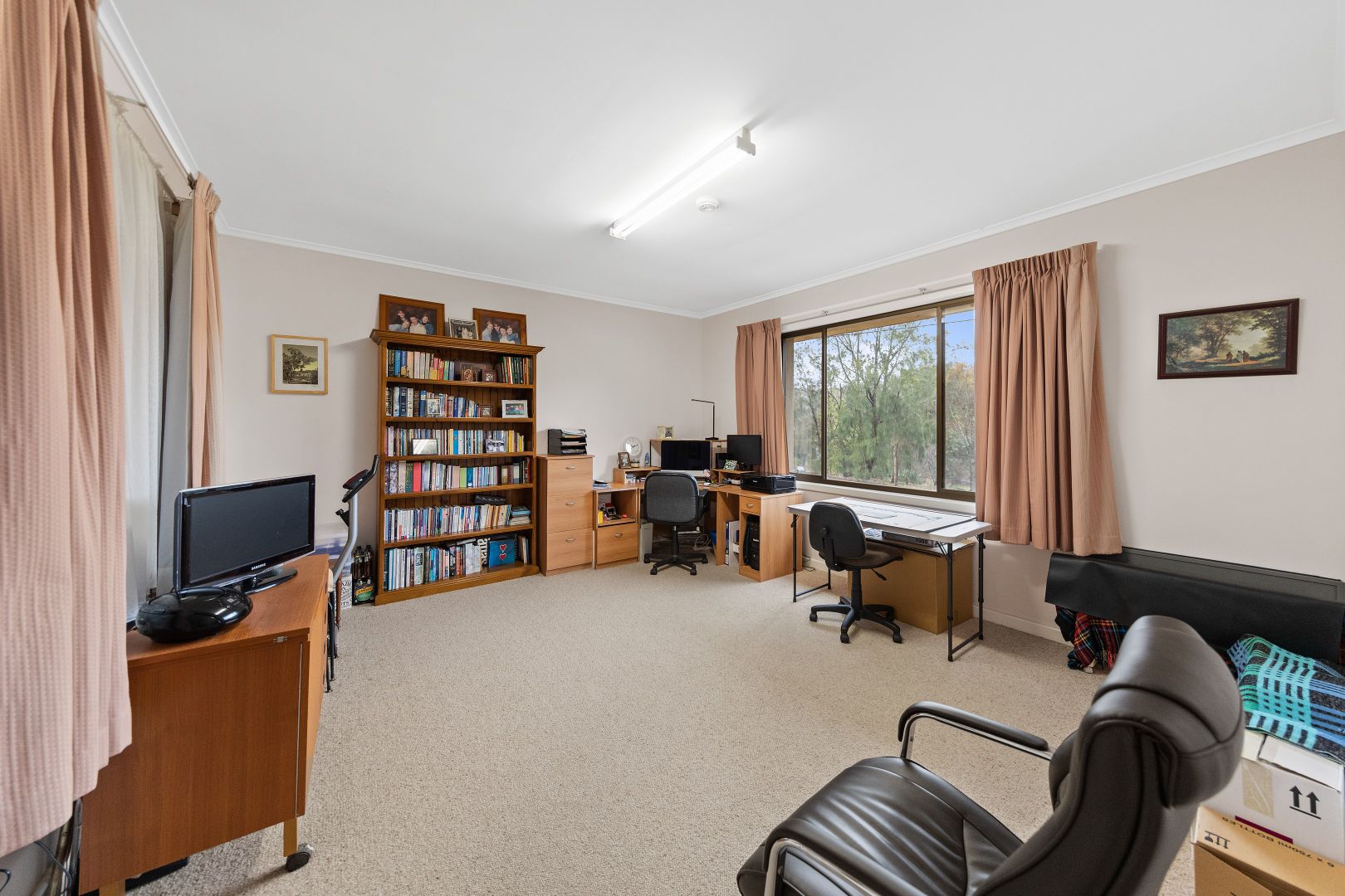 22 Edward Street, Clare SA 5453, Image 2