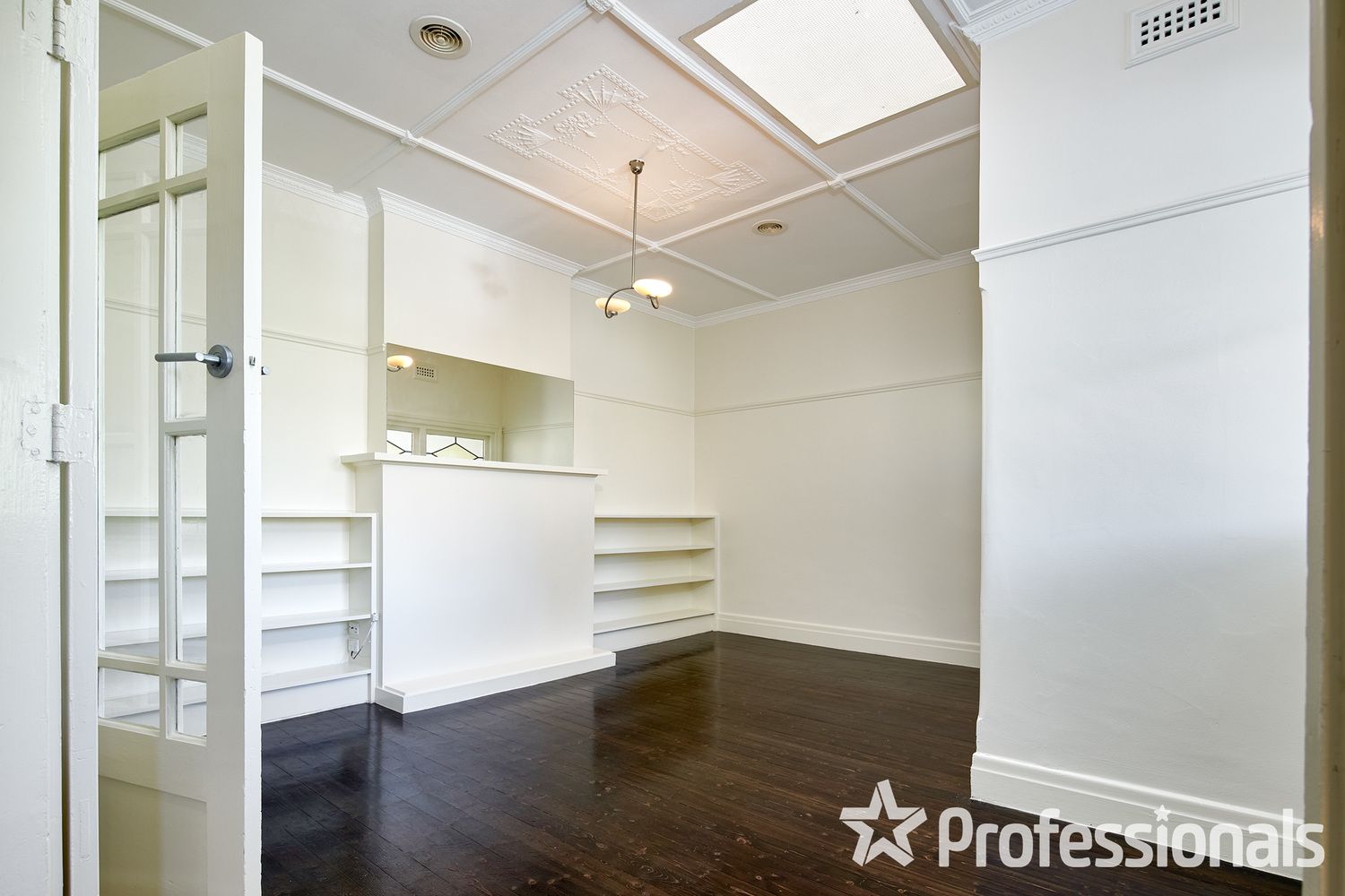 2 bedrooms Apartment / Unit / Flat in 2/2 Inverleith Court ST KILDA VIC, 3182