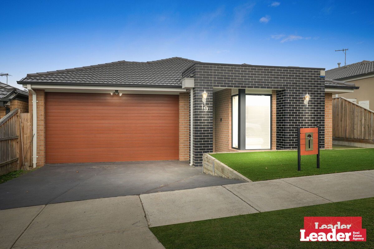 4 bedrooms House in 19 Marsala Way MERNDA VIC, 3754