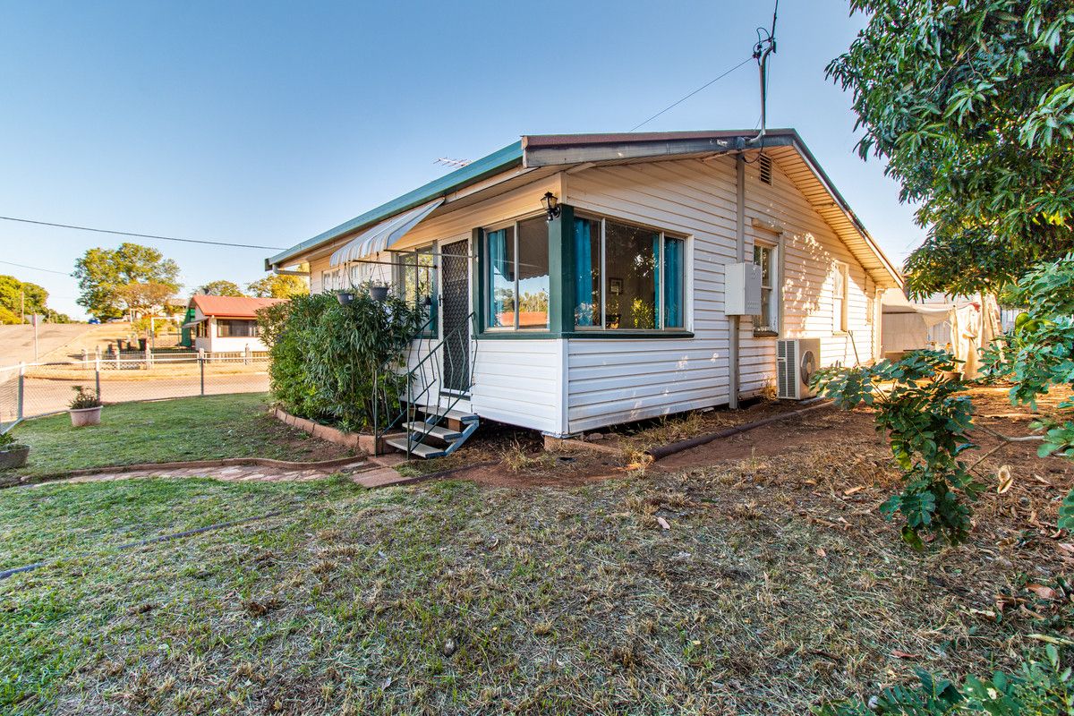 3 bedrooms House in 43 Buckley MOUNT ISA QLD, 4825