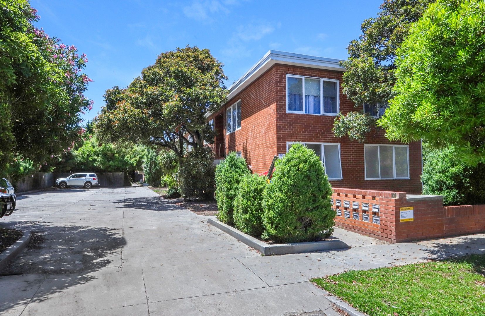 2 bedrooms Apartment / Unit / Flat in 1/8 Clyde Street MARIBYRNONG VIC, 3032