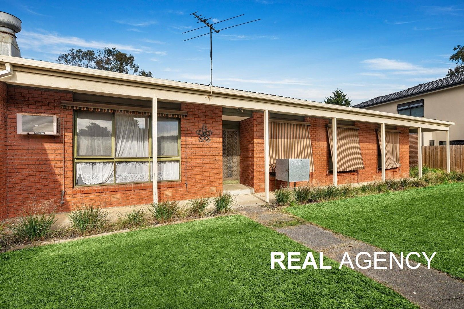 4 bedrooms House in 260B Windermere Drive FERNTREE GULLY VIC, 3156