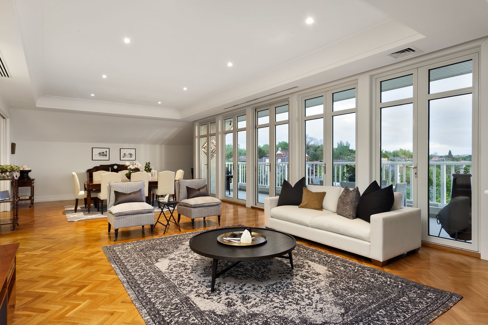 Penthouse/333 Wattletree Road, Malvern East VIC 3145, Image 2