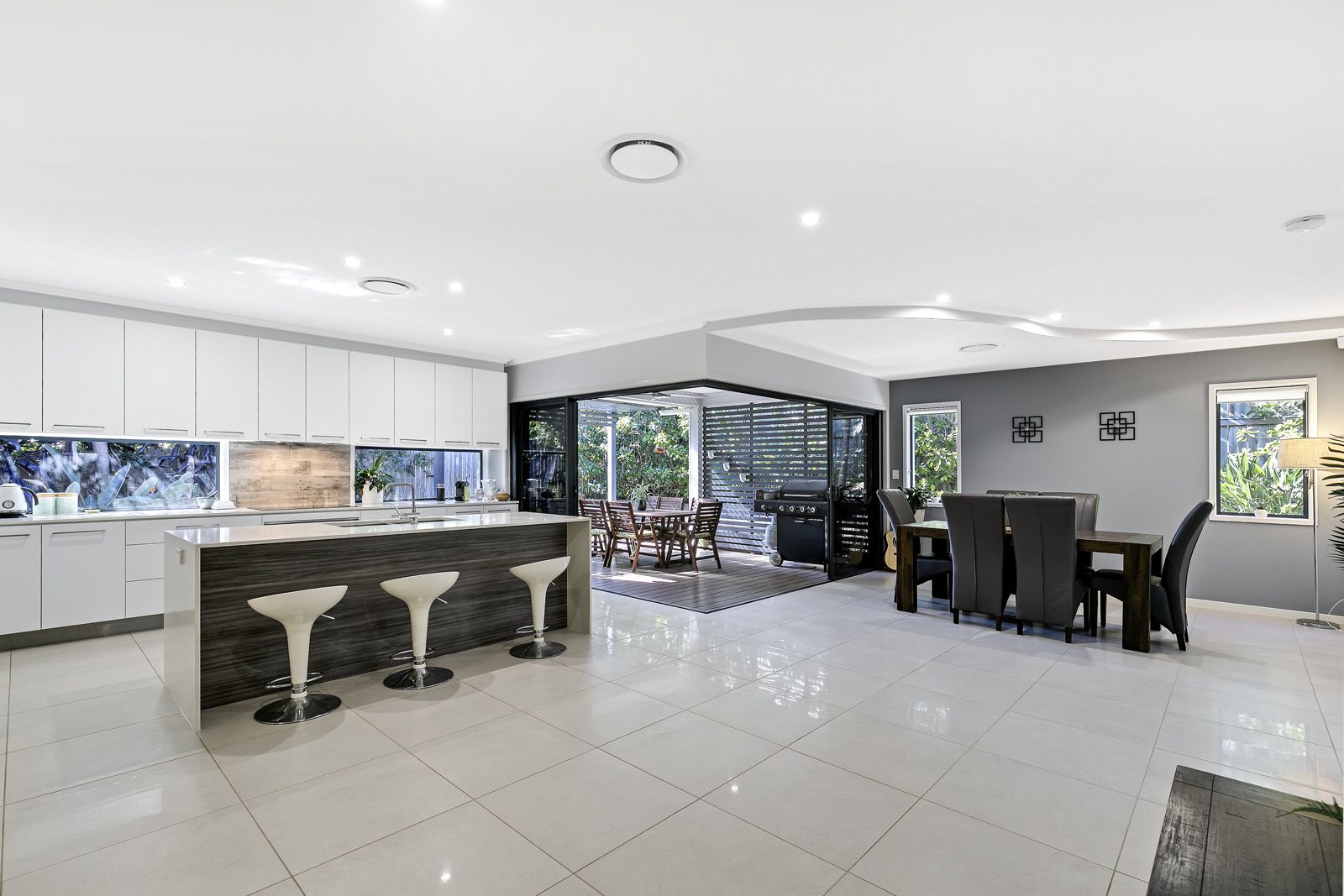 83 Ridgeview Drive, Peregian Springs QLD 4573, Image 2