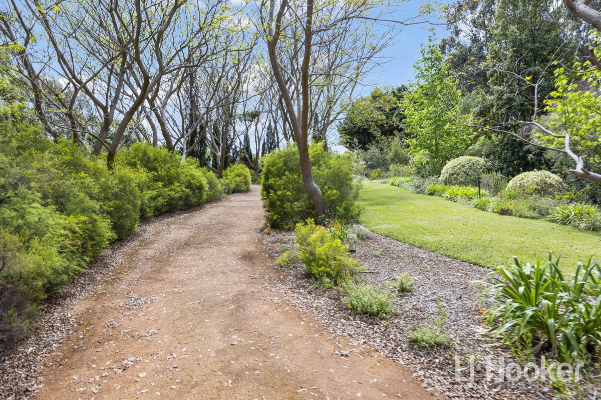 194 Sovereign Hill Drive, Gabbadah WA 6041, Image 2