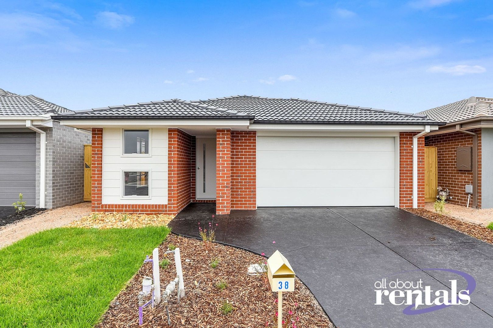 3 bedrooms House in 38 Lotus Street PAKENHAM VIC, 3810