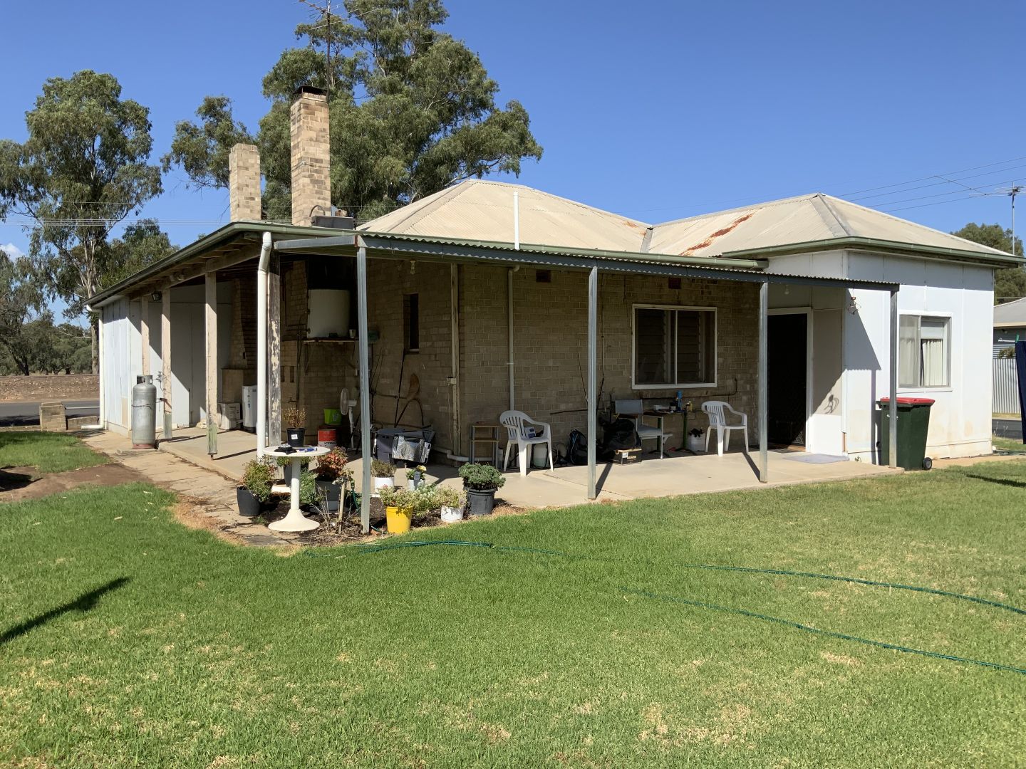 451 Water, Hay NSW 2711, Image 2