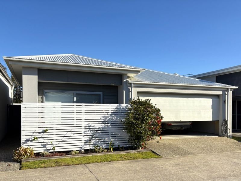 2 bedrooms House in 7/2 Spinnaker Drive SANDSTONE POINT QLD, 4511