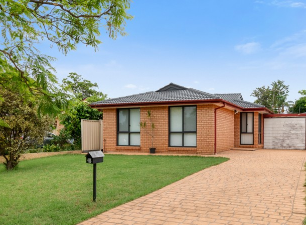 6 Packard Close, Ingleburn NSW 2565