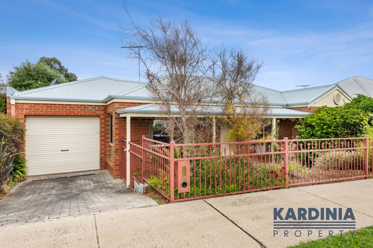 3 bedrooms Apartment / Unit / Flat in 1/17 Granby Crescent HIGHTON VIC, 3216